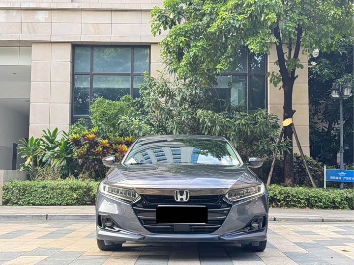 Фото 2 - Honda Accord