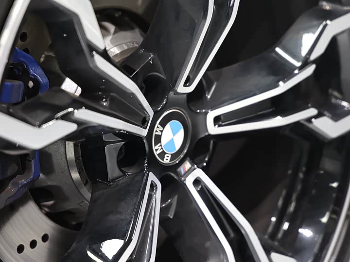 Фото 13 - BMW X3 M