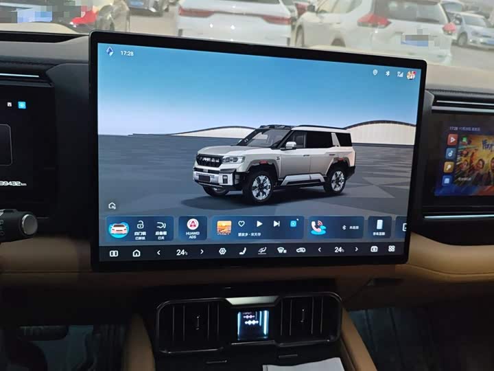 Фото 13 - BYD FangChengBao Leopard 8