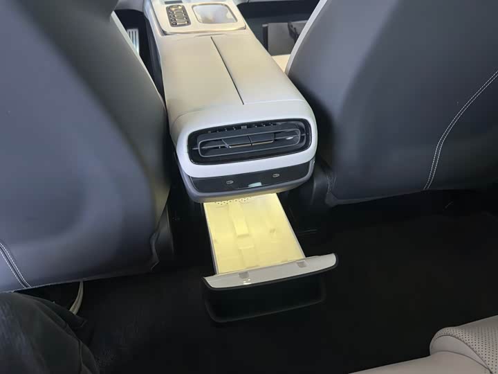 Фото 17 - Xiaomi SU7