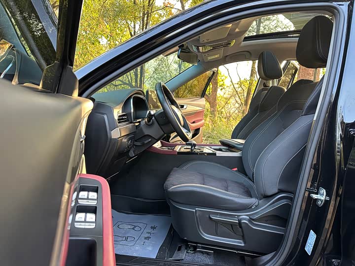 Фото 6 - Jetour X70