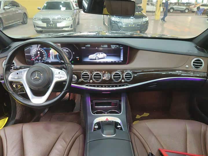 Фото 12 - Mercedes-Benz S-Class