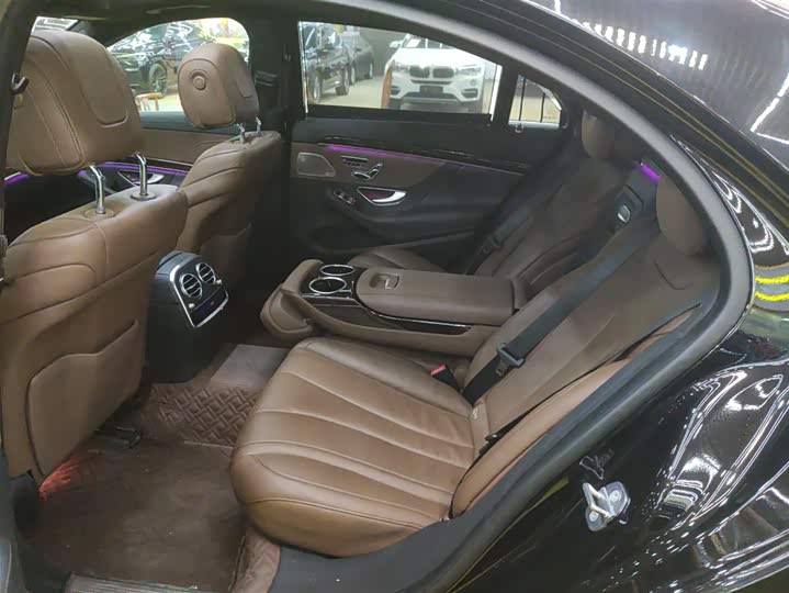 Фото 14 - Mercedes-Benz S-Class