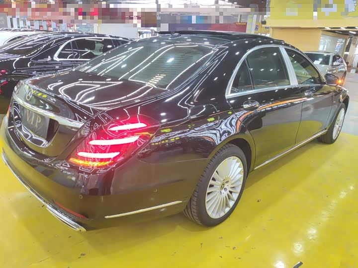Фото 23 - Mercedes-Benz S-Class