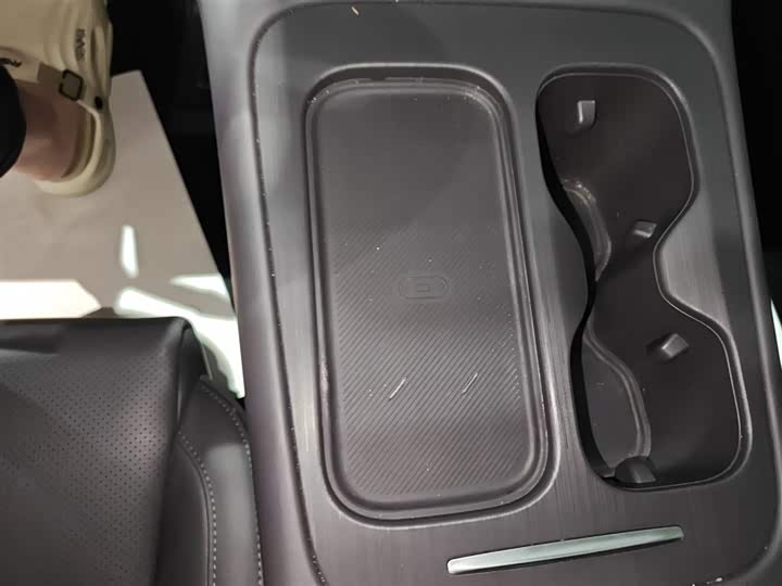 Фото 9 - Leapmotor C10