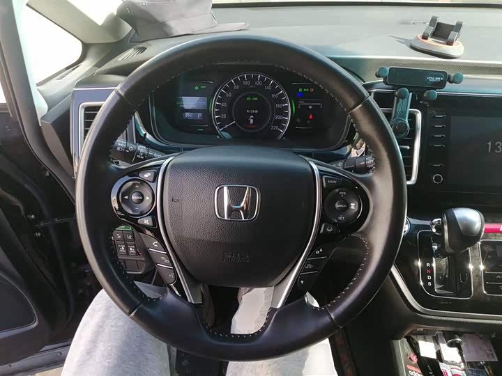 Фото 11 - Honda Elysion