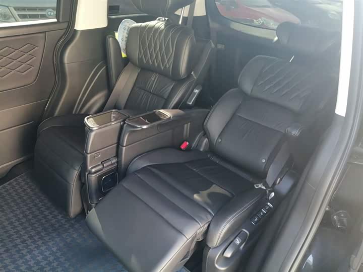 Фото 17 - Honda Elysion