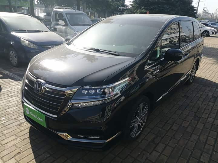 Фото 2 - Honda Elysion