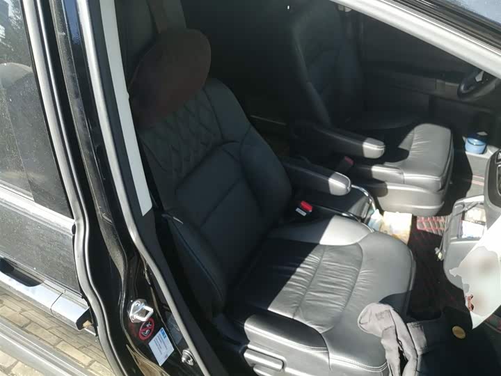 Фото 25 - Honda Elysion