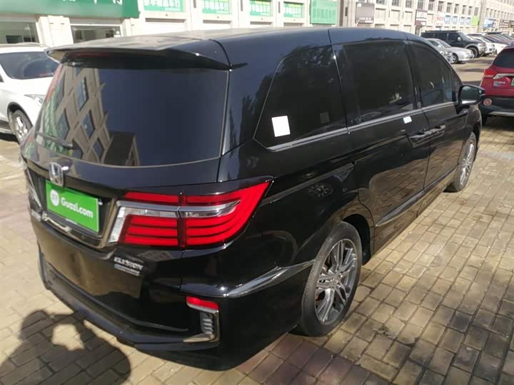 Фото 7 - Honda Elysion