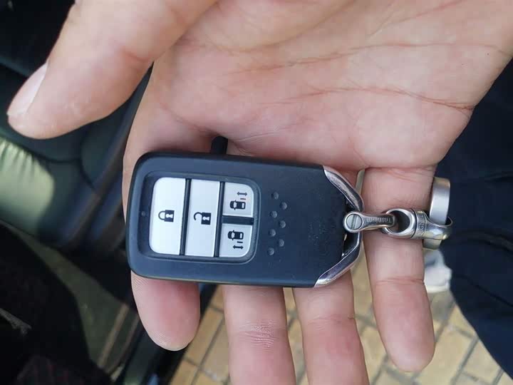 Фото 9 - Honda Elysion