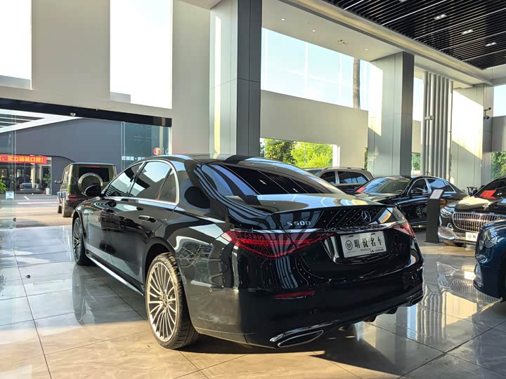 Фото 13 - Mercedes-Benz S-Class