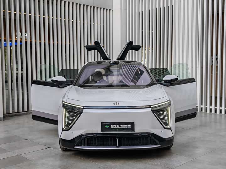 Фото 8 - HiPhi Y