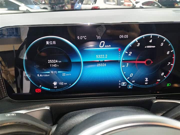 Фото 12 - Mercedes-Benz GLB-Class