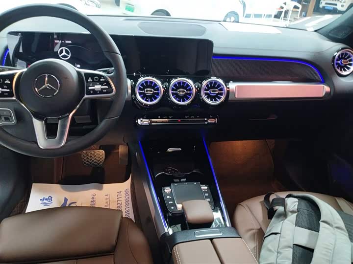 Фото 13 - Mercedes-Benz GLB-Class