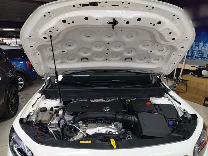 Фото 20 - Mercedes-Benz GLB-Class