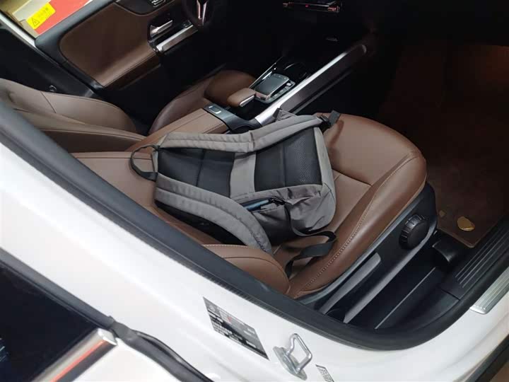 Фото 25 - Mercedes-Benz GLB-Class