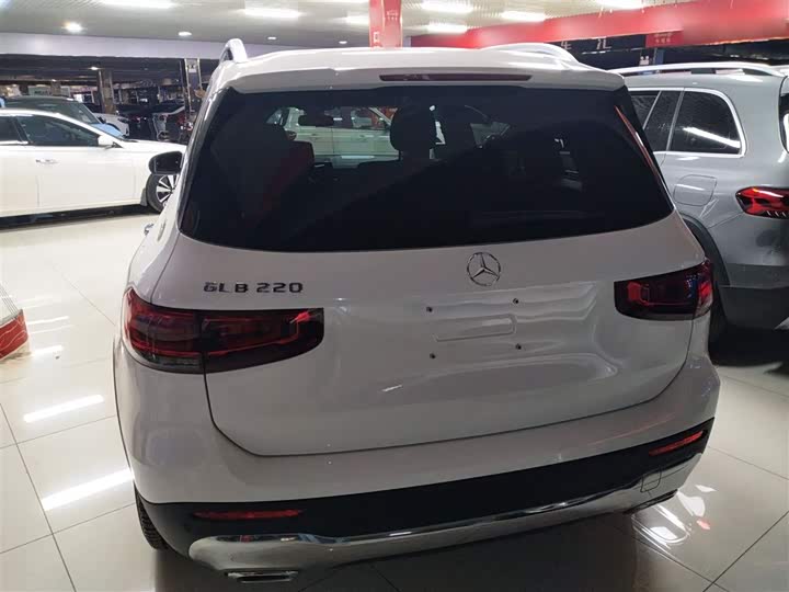 Фото 6 - Mercedes-Benz GLB-Class