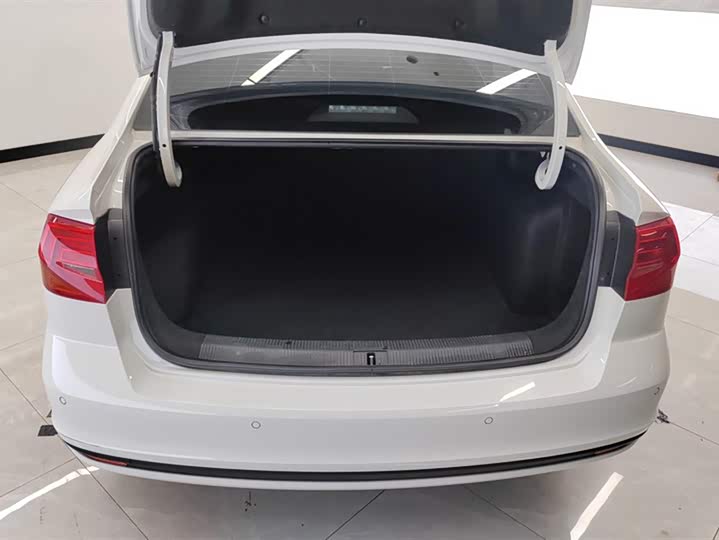 Фото 4 - Volkswagen Bora