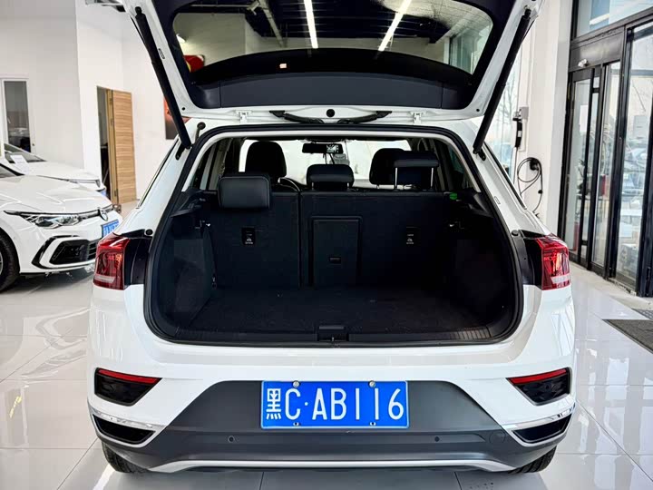 Фото 18 - Volkswagen T-Roc