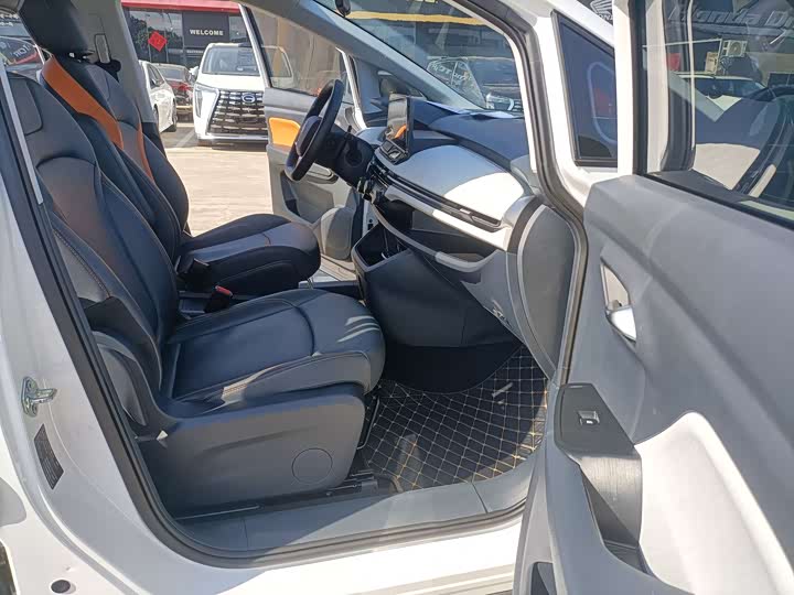 Фото 13 - Bestune NAT