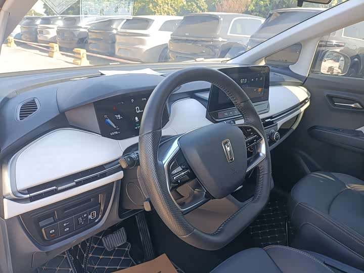 Фото 15 - Bestune NAT