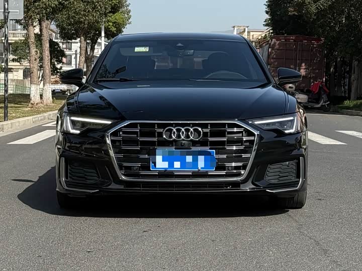 Фото 3 - Audi A6L