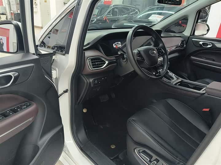 Фото 9 - GAC Trumpchi M6