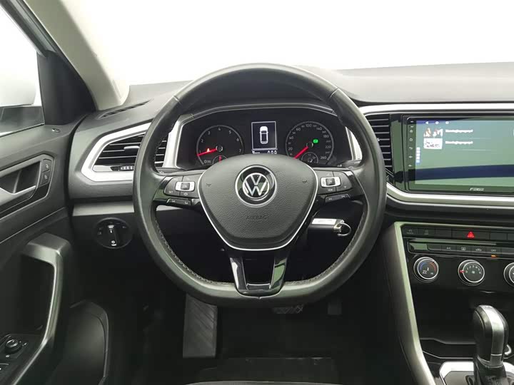 Фото 11 - Volkswagen T-Roc