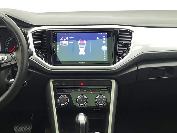 Фото 12 - Volkswagen T-Roc