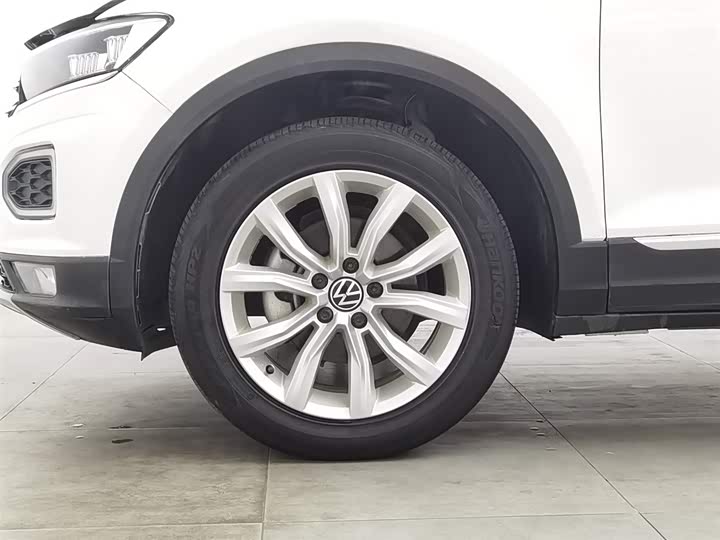 Фото 17 - Volkswagen T-Roc