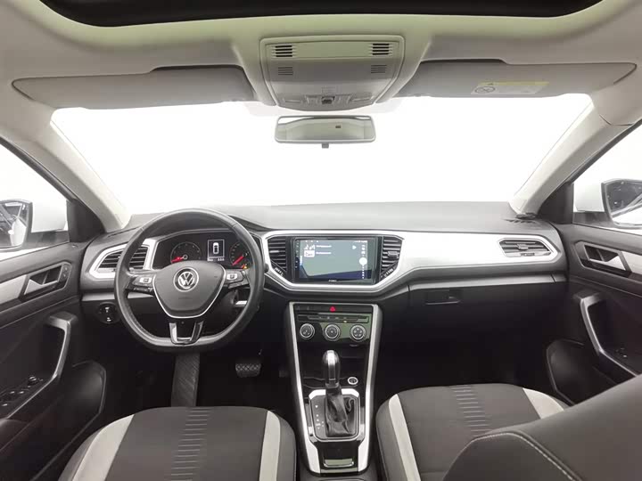 Фото 5 - Volkswagen T-Roc