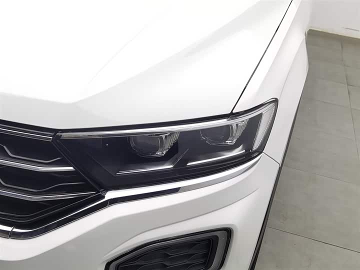 Фото 7 - Volkswagen T-Roc