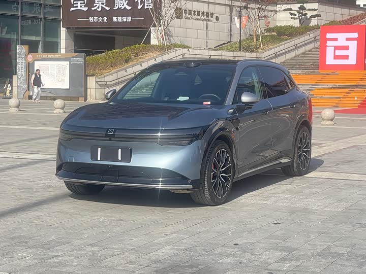 Фото 1 - Zeekr 7X