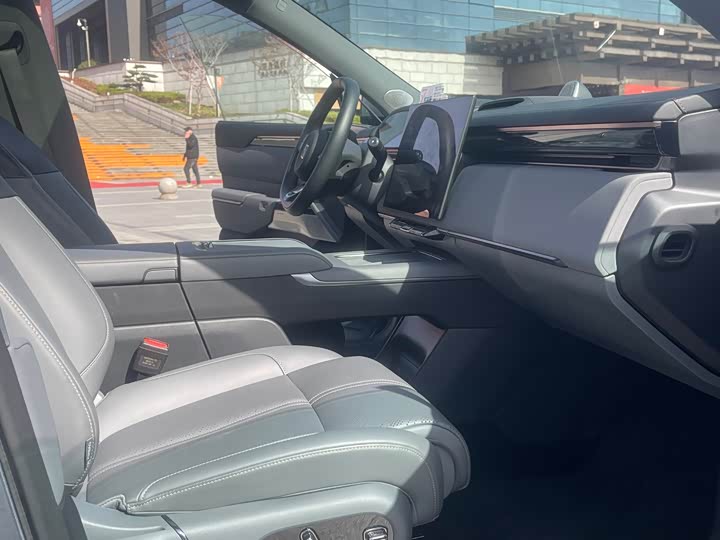 Фото 11 - Zeekr 7X