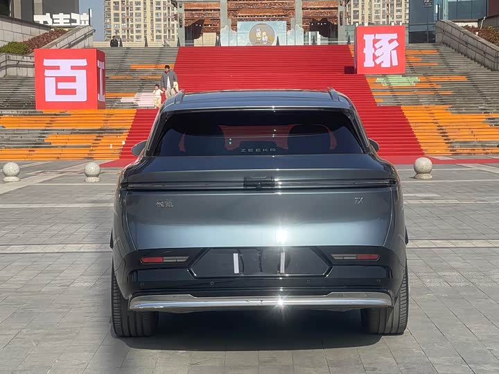 Фото 16 - Zeekr 7X