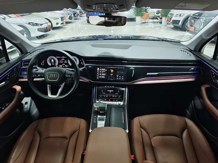 Фото 9 - Audi Q7