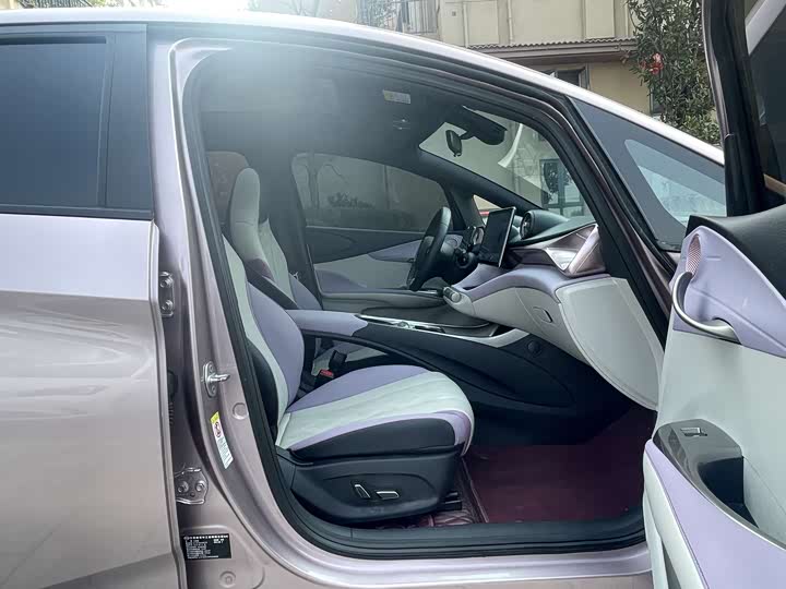 Фото 6 - BYD Dolphin