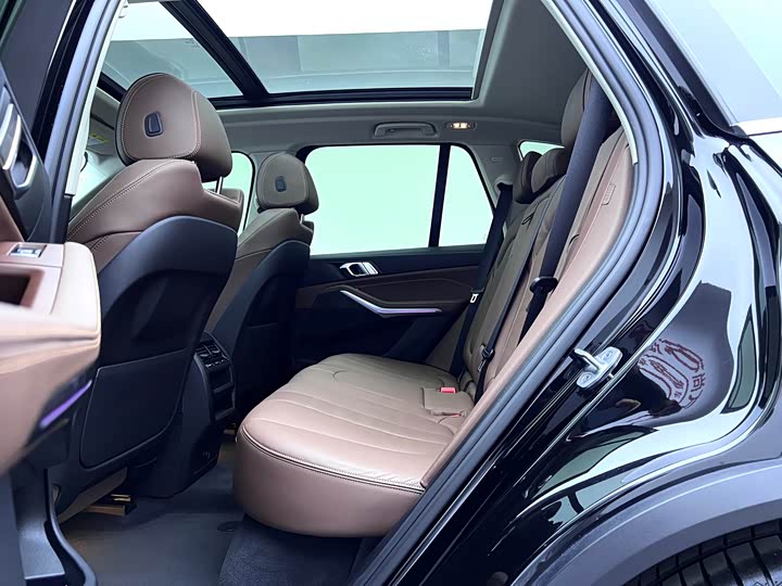 Фото 19 - BMW X5