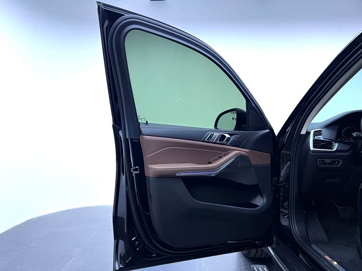 Фото 20 - BMW X5