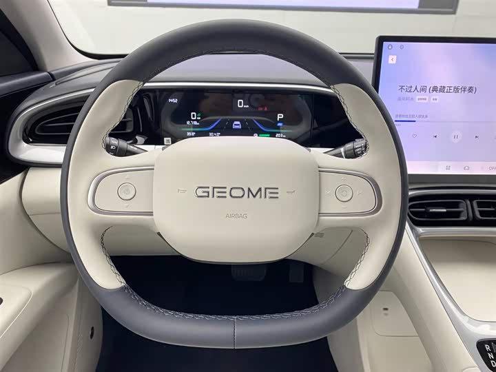 Фото 12 - Geely Galaxy Geome
