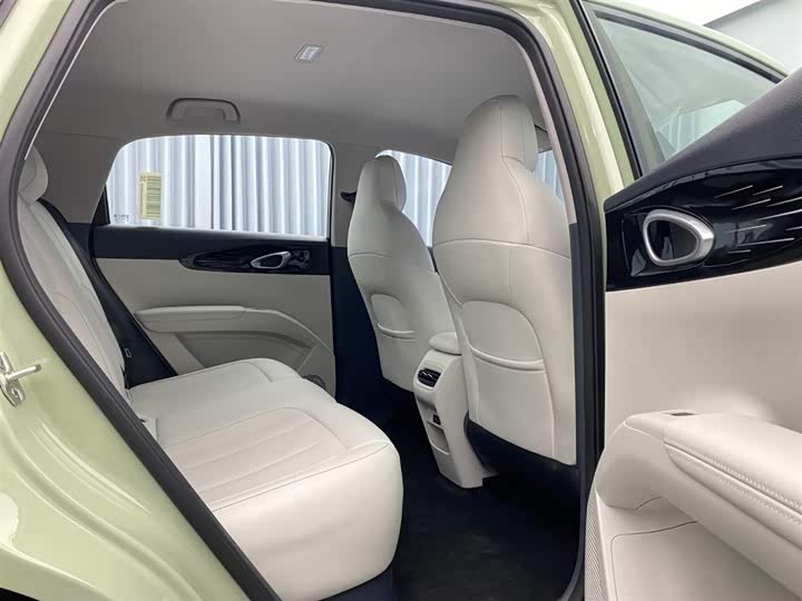 Фото 16 - Geely Galaxy Geome