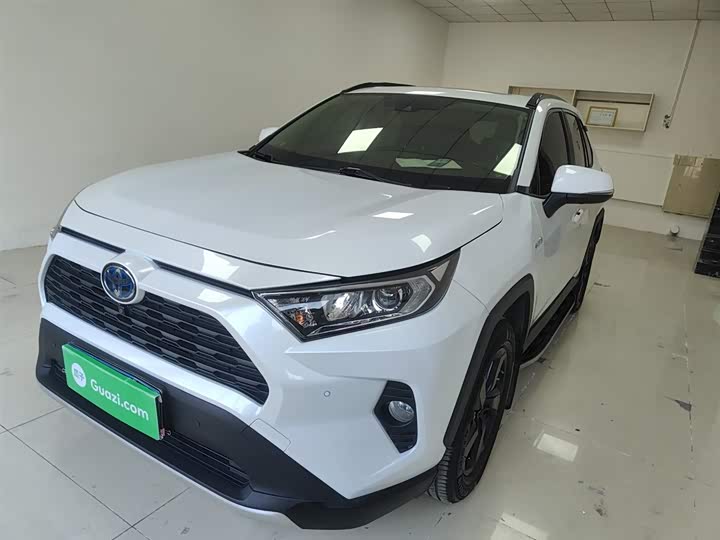 Фото 2 - Toyota RAV4