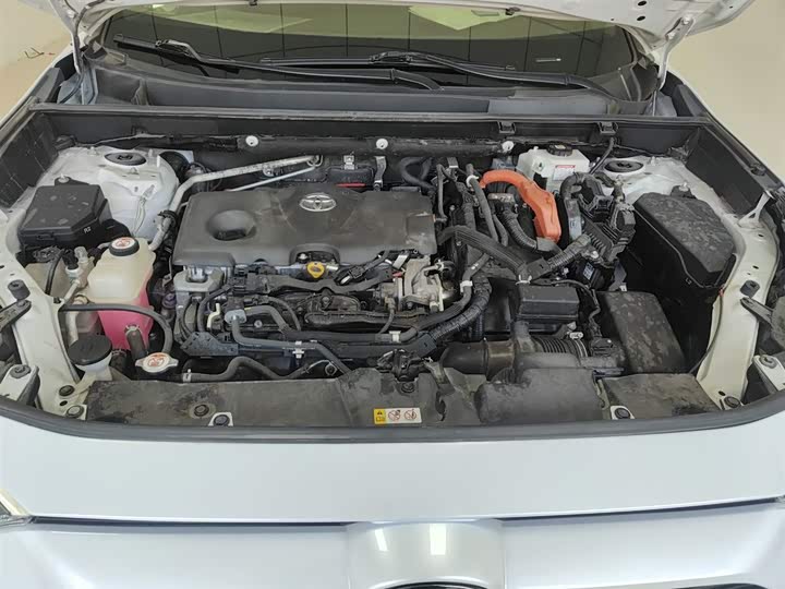 Фото 20 - Toyota RAV4