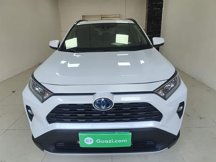 Фото 3 - Toyota RAV4