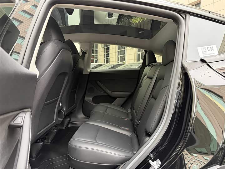 Фото 14 - Tesla Model Y