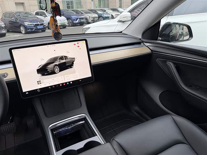 Фото 19 - Tesla Model Y