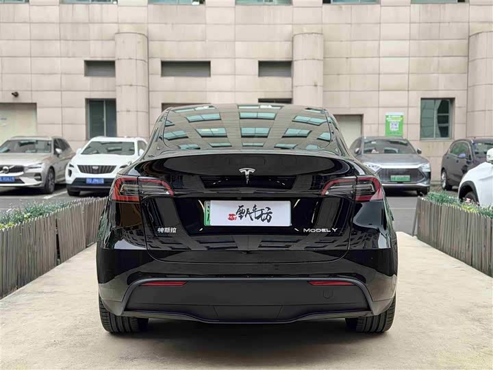 Фото 5 - Tesla Model Y