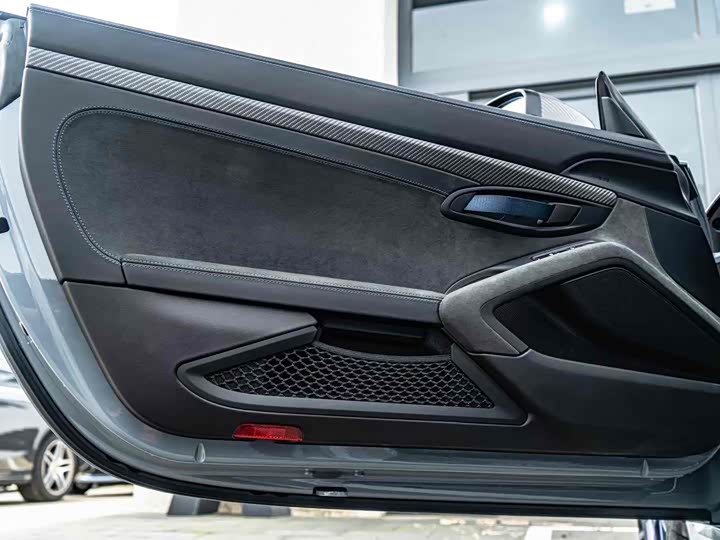 Фото 9 - Porsche 718