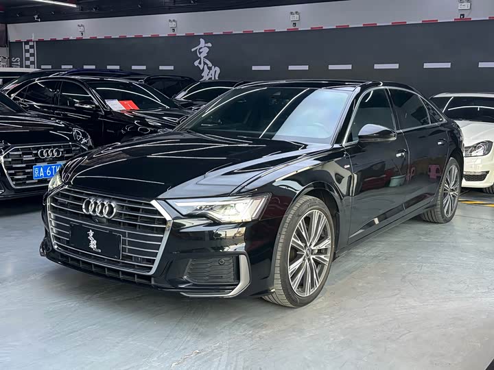 Фото 1 - Audi A6L